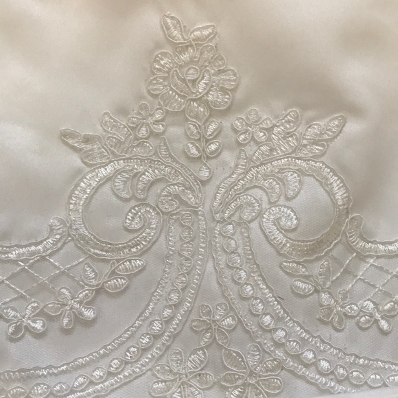 Flower Girl Dress - Picture 3 of 8